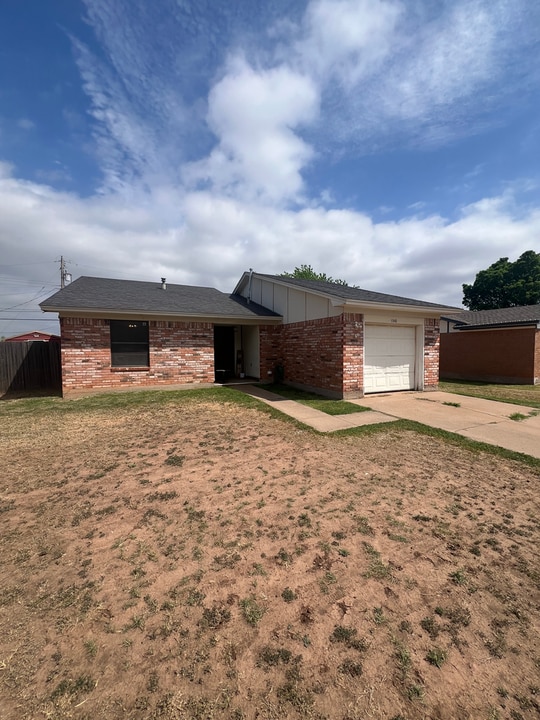 5348 Benbrook St in Abilene, TX - Building Photo
