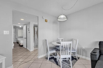 2001 S Ocean Blvd in Myrtle Beach, SC - Building Photo - Building Photo