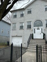 29 Madonna Pl in East Orange, NJ - Building Photo - Building Photo