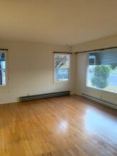 1404 View Ct in The Dalles, OR - Building Photo - Building Photo