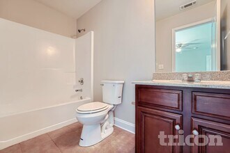 7942 Hawks Nest Trail in Lithia Springs, GA - Building Photo - Building Photo