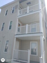 85 Lynnfield St, Unit 1 in Lynn, MA - Building Photo - Building Photo