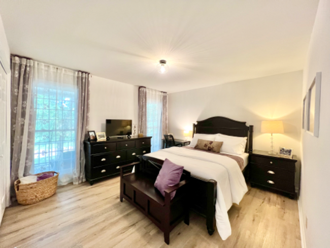 property at 2023 Cedarbrook Ct