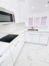 164 NW 85th Ct in Miami, FL - Building Photo - Building Photo