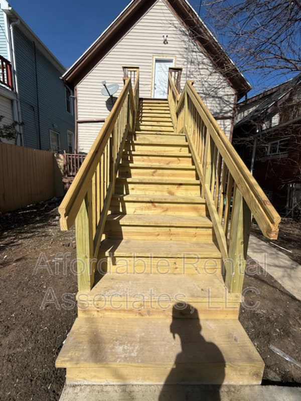 2015 W Greenfield Ave in Milwaukee, WI - Building Photo - Building Photo