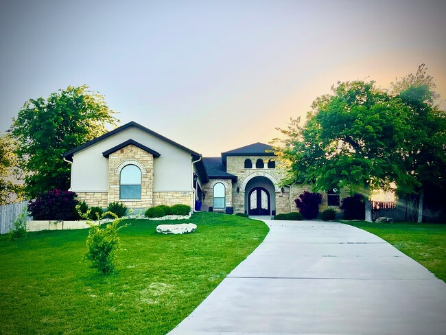 property at 1007 Vista View Ct