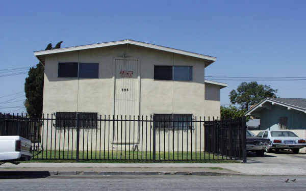 735 W 78th St in Los Angeles, CA - Building Photo - Building Photo