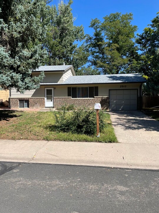 2512 Timber Ct in Fort Collins, CO - Building Photo