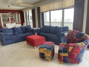 3000 Island Blvd in Aventura, FL - Foto de edificio - Building Photo