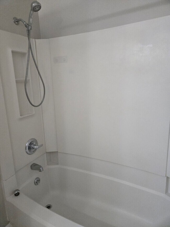 1516 Deer Lake Dr in Lexington, KY - Foto de edificio - Building Photo