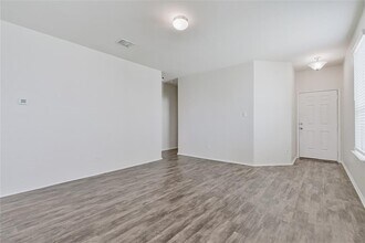 108 Green Egret Wy in Leander, TX - Building Photo - Building Photo