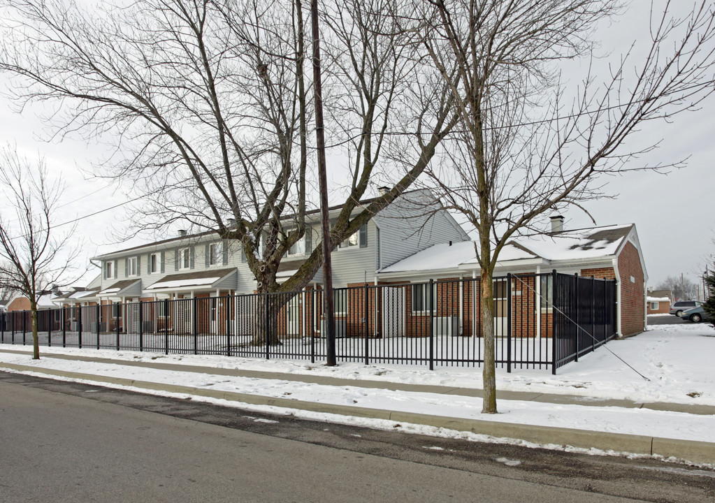 McCormick Place Apartments in Fort Wayne, IN - Building Photo