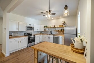 1014 9th Ave in Huntington, WV - Building Photo - Building Photo