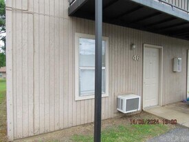 1313 McNutt Rd in Conway, AR - Building Photo