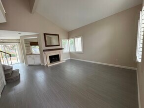 30061 Whitecap in Laguna Niguel, CA - Foto de edificio - Building Photo