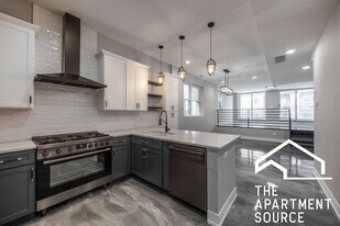 3255 N Elston Ave, Unit 1A in Chicago, IL - Building Photo