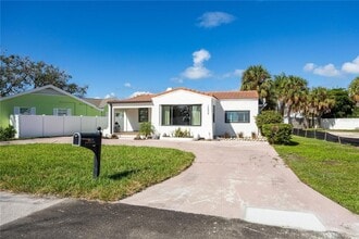 15804 Redington Dr in Redington Beach, FL - Building Photo - Building Photo