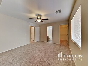 4102 S 62nd Ln in Phoenix, AZ - Building Photo - Building Photo