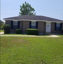 3344 Royal Creek Rd in Montgomery, AL - Building Photo