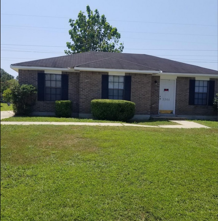 3344 Royal Creek Rd in Montgomery, AL - Building Photo