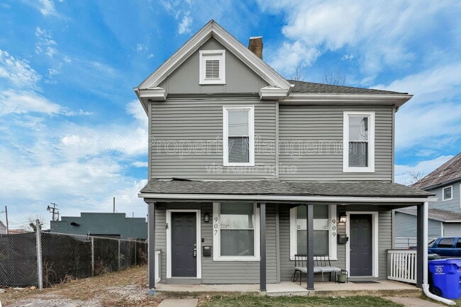 property at 907 Scott St