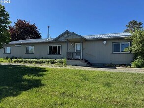 608 E Wallowa Ave in Joseph, OR - Building Photo - Building Photo
