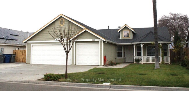 5428 W Saginaw Way in Fresno, CA - Building Photo - Building Photo