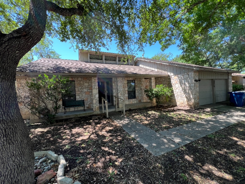 6210 Welles Creek Dr in San Antonio, TX - Building Photo