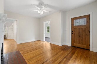 81 Church St in Asheville, NC - Building Photo - Building Photo