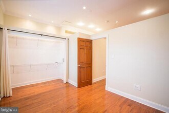 2506 S Broad St in Philadelphia, PA - Building Photo - Building Photo