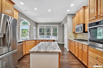 838 Valley Dr in Canton, GA - Building Photo - Building Photo