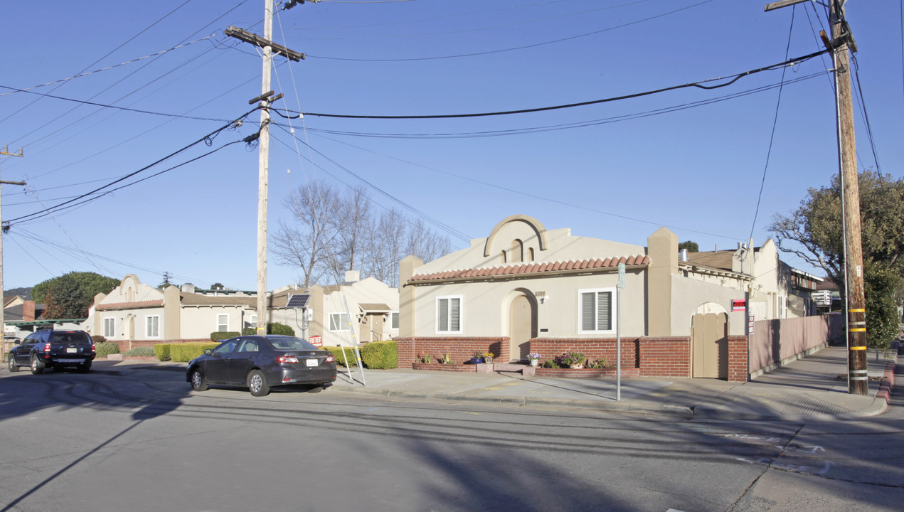 1281-1299 8th St in Monterey, CA - Foto de edificio