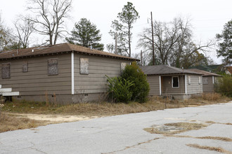 Cherokee Village Apartments in Macon, GA - Building Photo - Building Photo