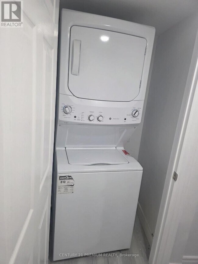 1233 Shankel Rd in Oshawa, ON - Building Photo - Building Photo