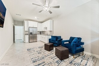 457 Spring Dove Ave in Henderson, NV - Building Photo - Building Photo