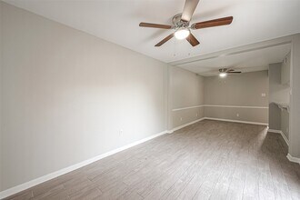 1614 Talbrook Dr in Houston, TX - Building Photo - Building Photo