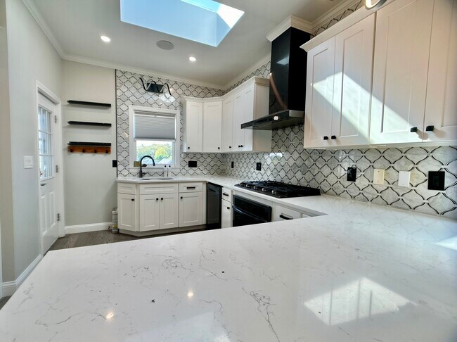 222 Roslindale Ave, Unit 3 CO in Boston, MA - Building Photo - Building Photo