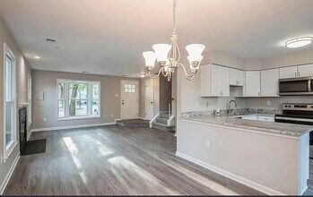 15501 Empress Way in Bowie, MD - Foto de edificio - Building Photo