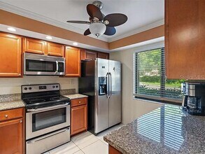 5724 PUERTA DEL SOL Blvd in St. Petersburg, FL - Building Photo - Building Photo