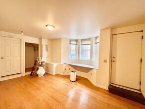 2 Shepherd Ave, Unit 3 in Boston, MA - Building Photo - Building Photo