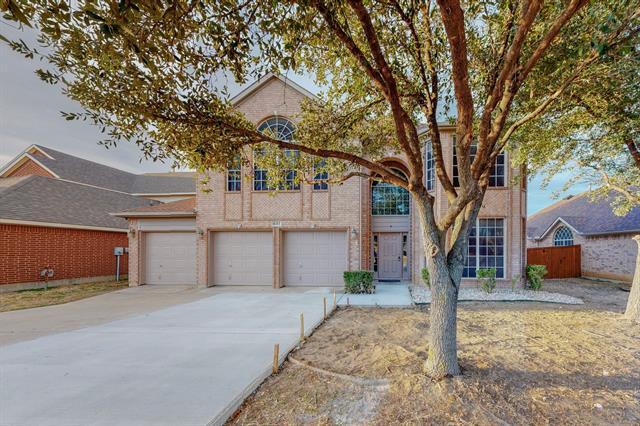 611 Blue Sky Dr in Arlington, TX - Building Photo - Building Photo