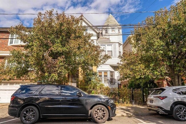 property at 124 73rd St