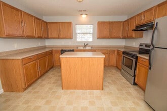 233 Woodcote Dr in Gaston, SC - Building Photo - Building Photo