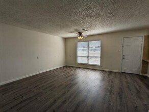 512 Rorary Dr in Richardson, TX - Building Photo - Building Photo