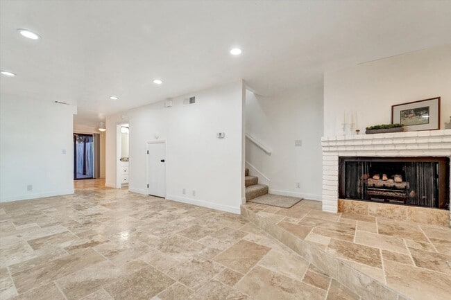 1831 Foursite Ln in Thousand Oaks, CA - Building Photo - Building Photo