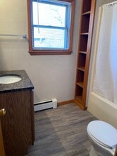 300 Washington St, Unit B in Findlay, OH - Building Photo - Building Photo