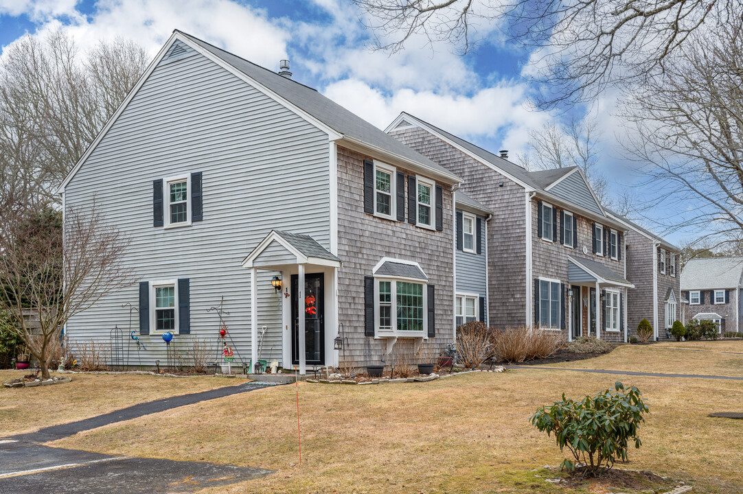 Briarwood Condominium in West Yarmouth, MA - Building Photo