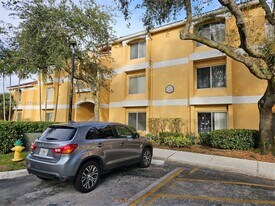 2341 NW 33rd St in Oakland Park, FL - Building Photo