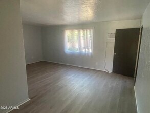 2645 W Morten Ave in Phoenix, AZ - Building Photo - Building Photo