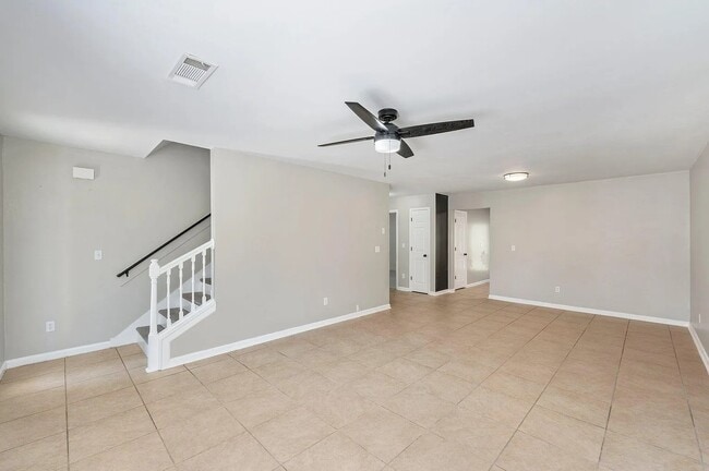329 Dahlquist Dr in Crestview, FL - Building Photo - Building Photo